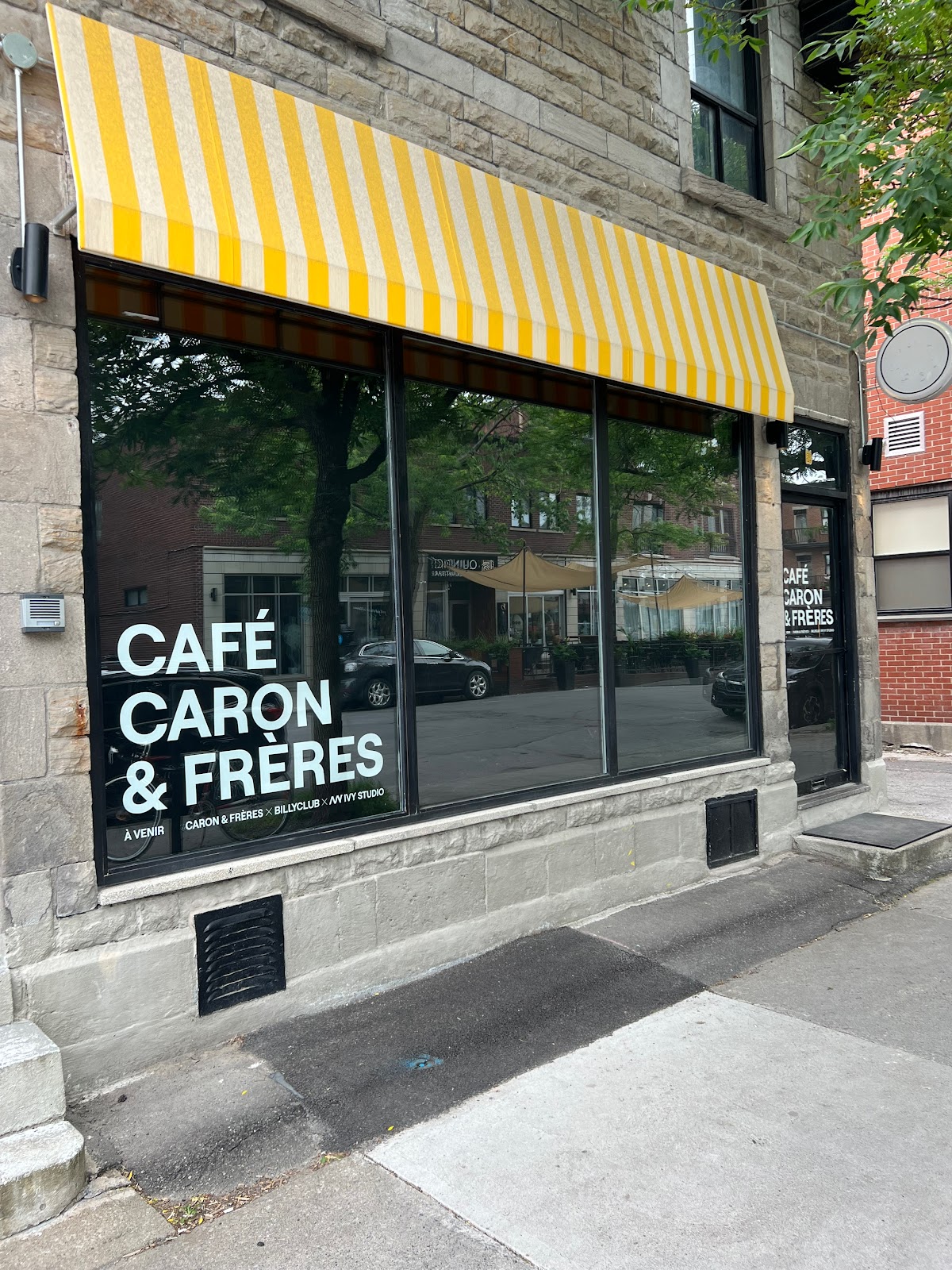 Café Caron et Frères interior
