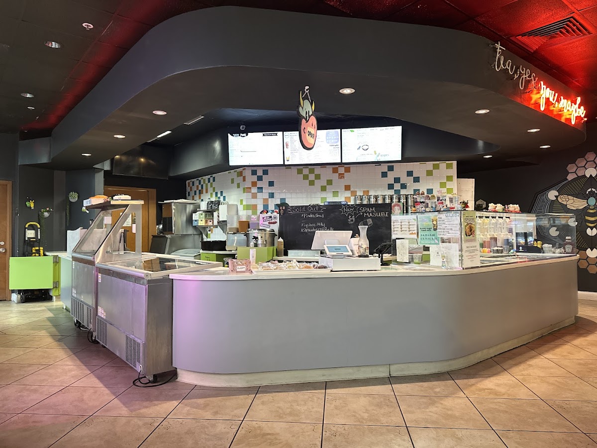 Quickly Boba and Snow interior