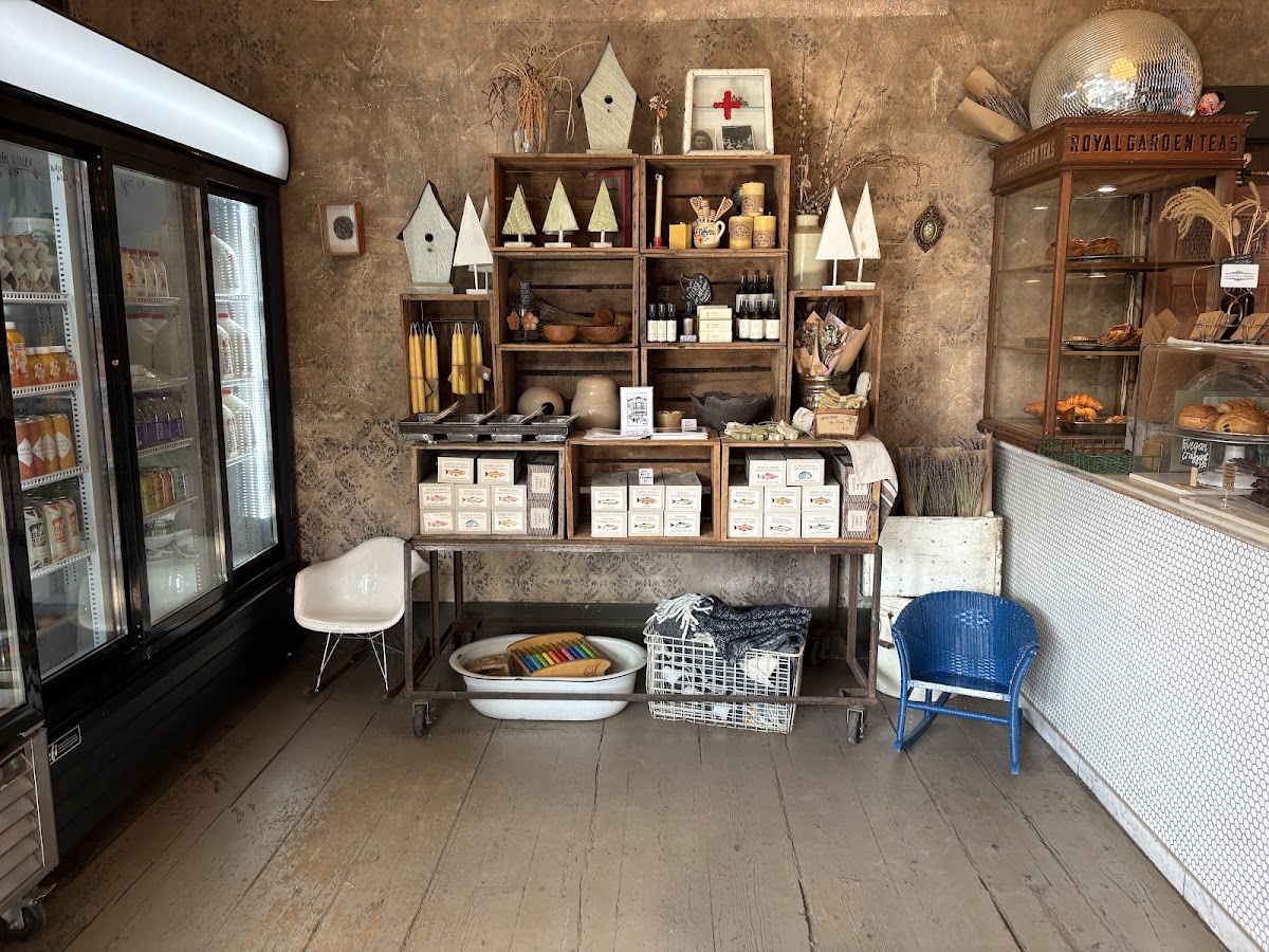 Le Marché St. George interior