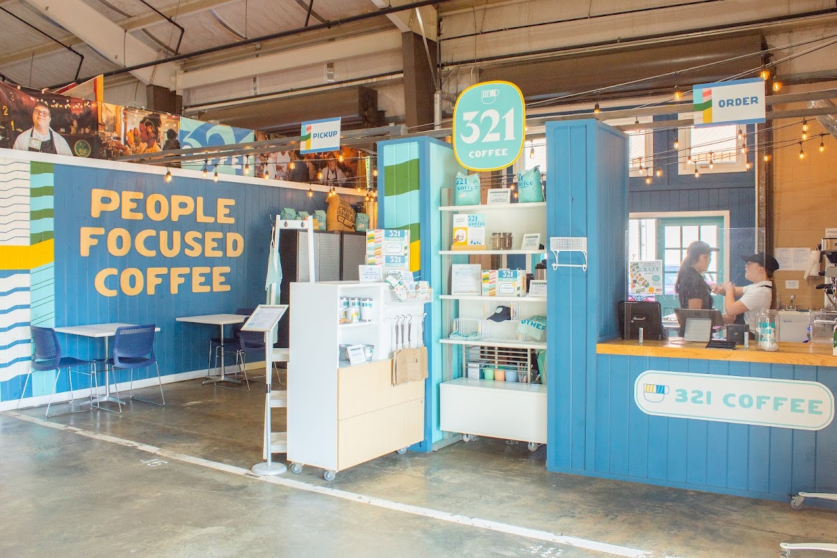 321 Coffee interior