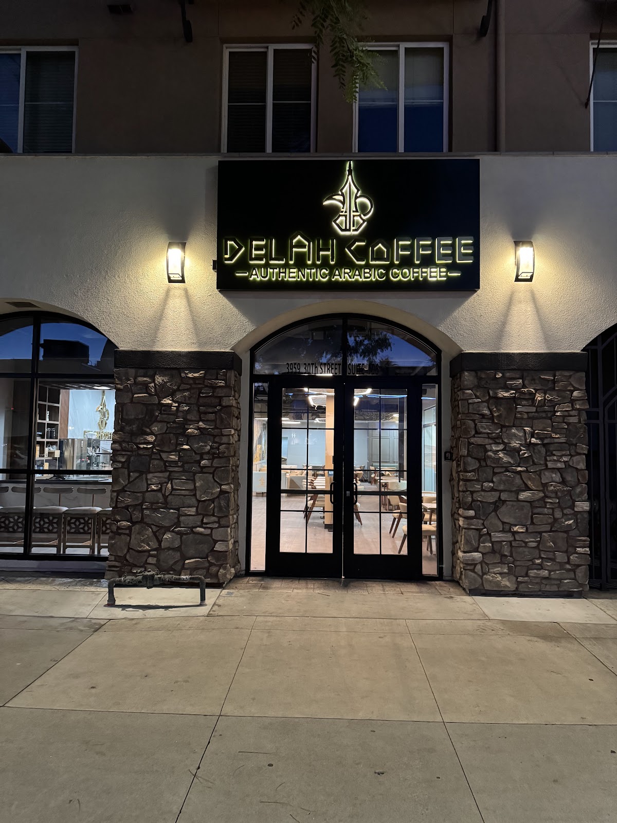 Delah coffee interior