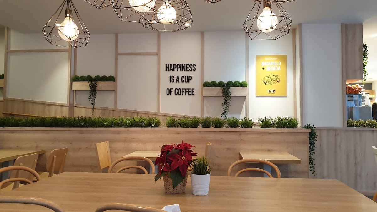 Vivari Coffee & Bakery interior