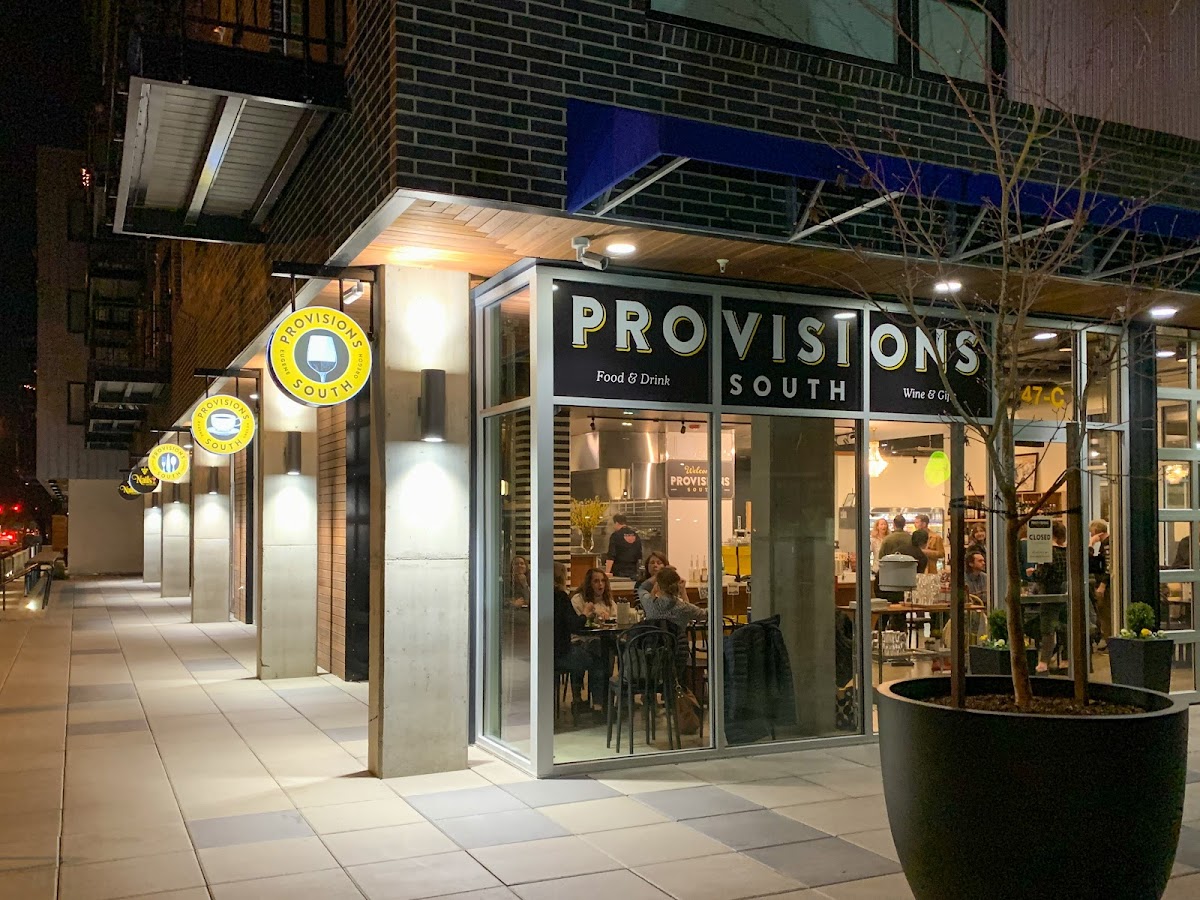 Provisions South interior