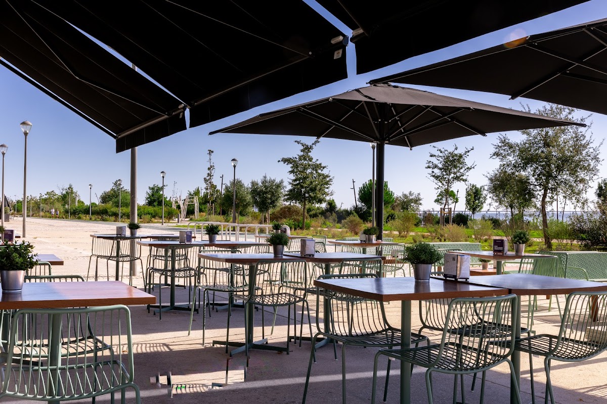 Jeronymo Riverside interior
