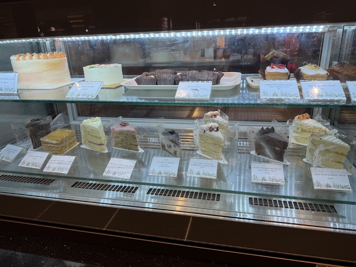 Edith Patisserie Thomson Plaza interior