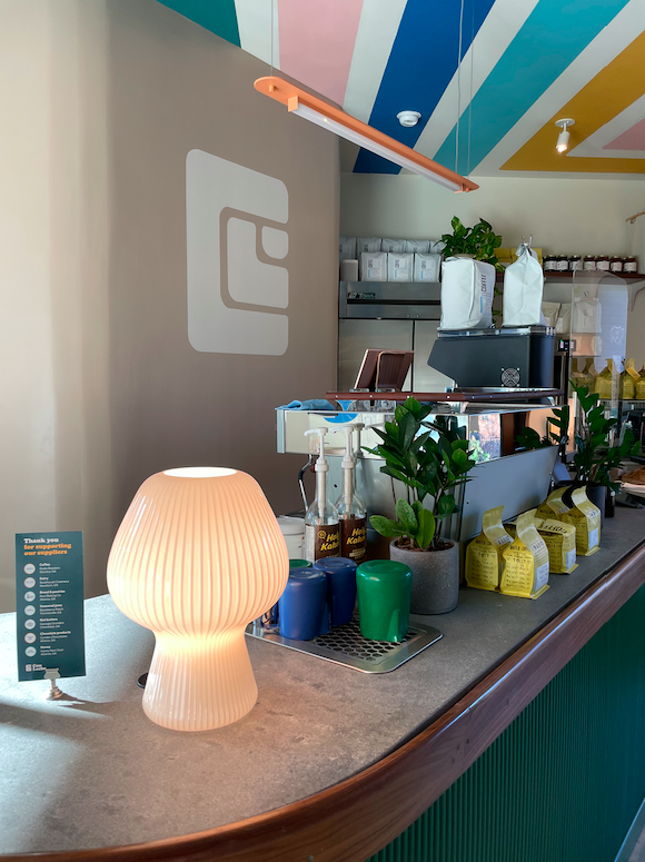 Con Leche Coffee interior