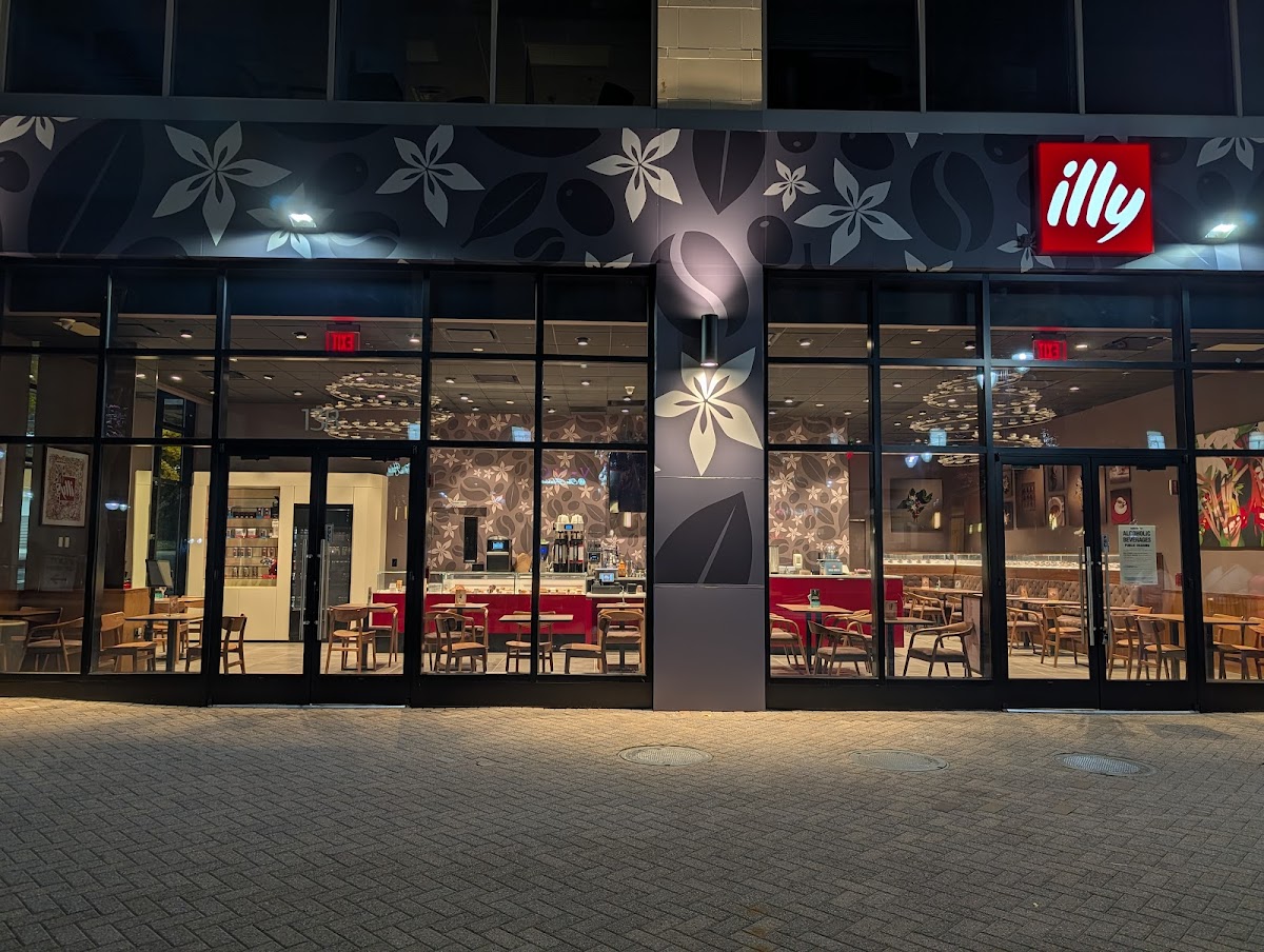 Illy Cafe National Harbor interior