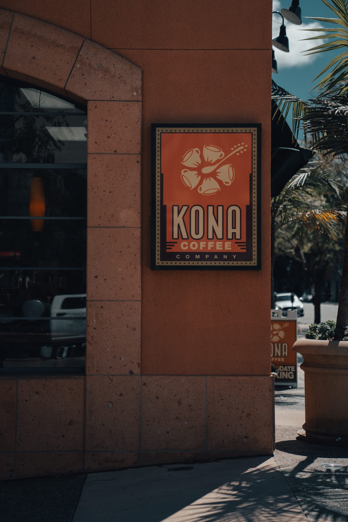 Kona Coffee Co. interior