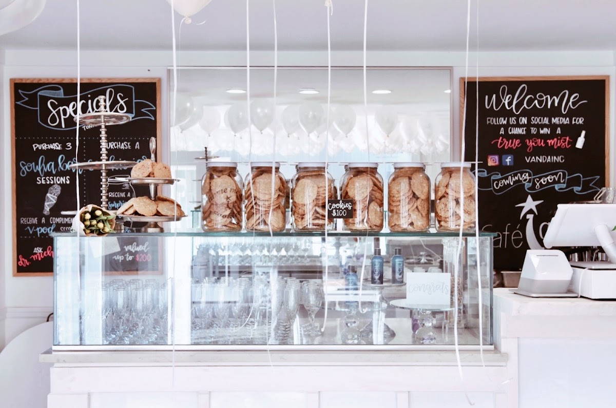 Café I AM interior