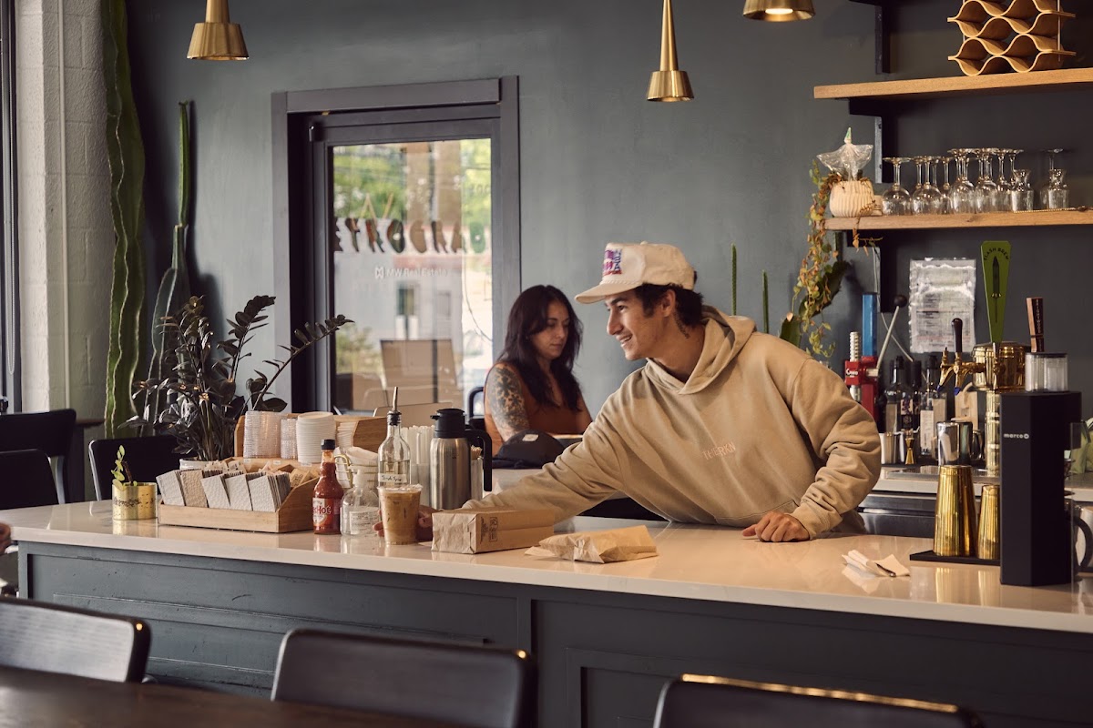 Retrograde Coffee interior