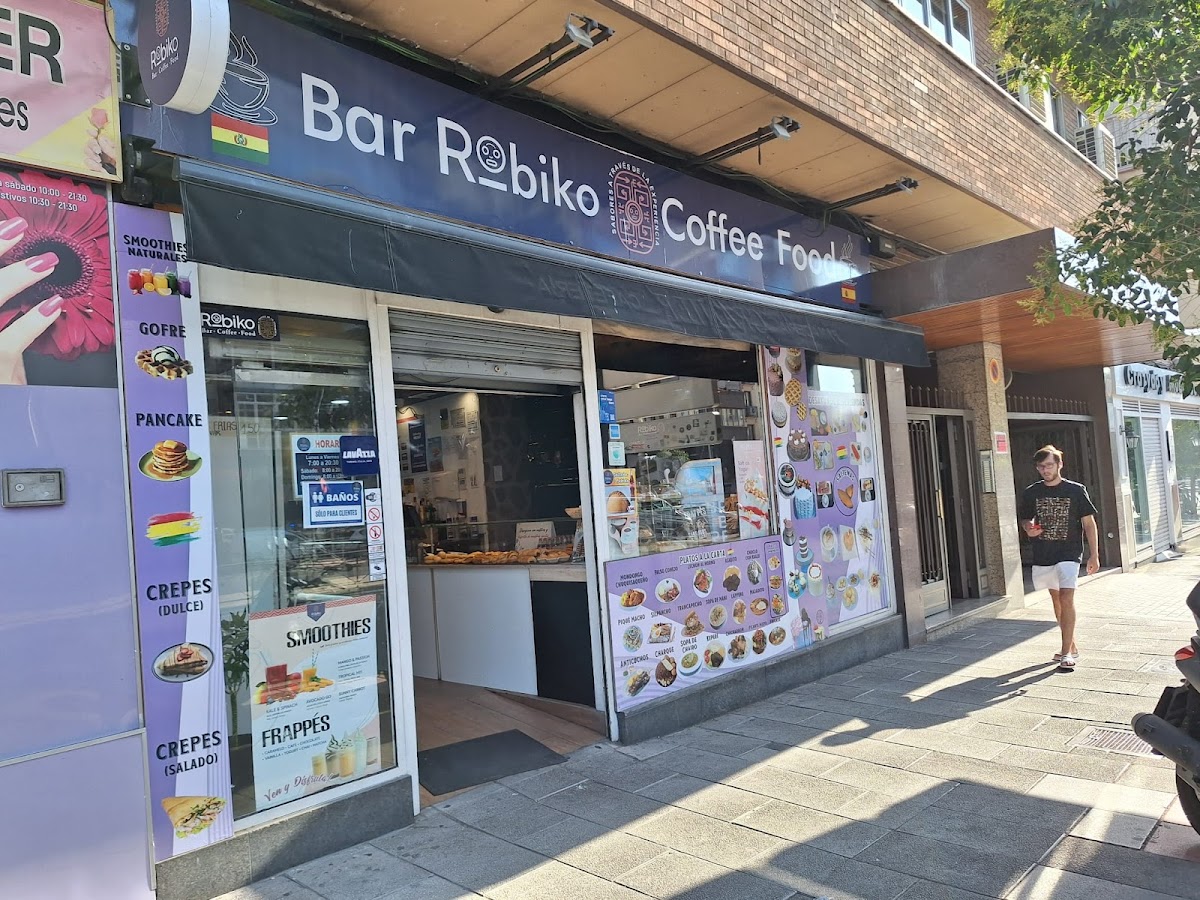 Cafeteria ROBIKO Comida Boliviana interior