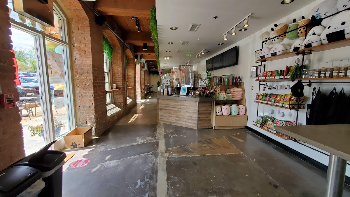 Yaya Tea interior