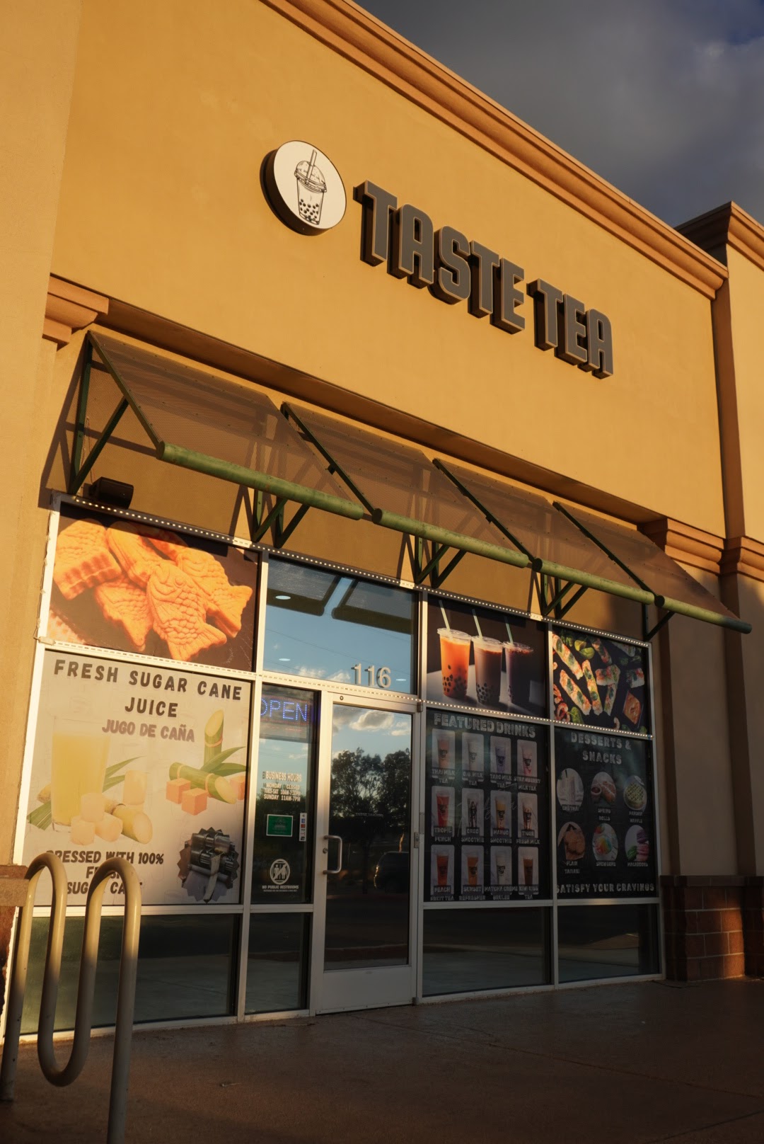 Taste Tea interior