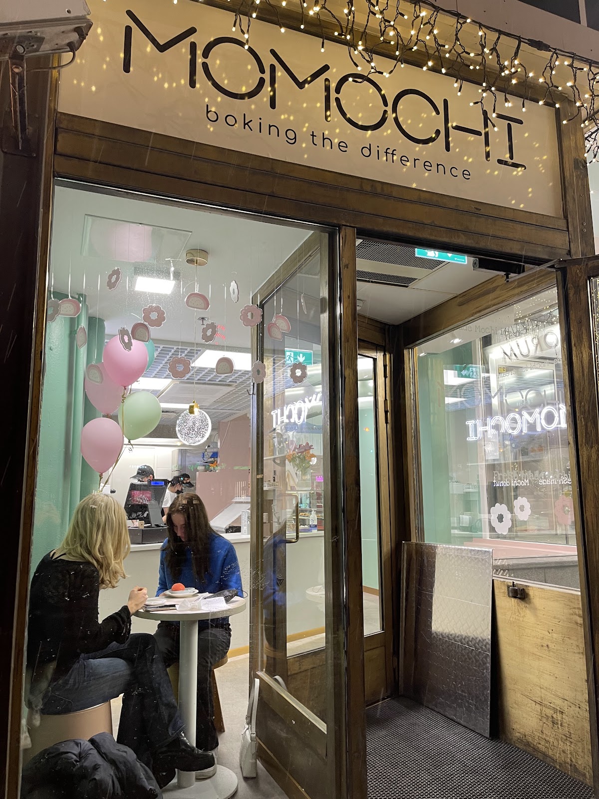 Momochi interior