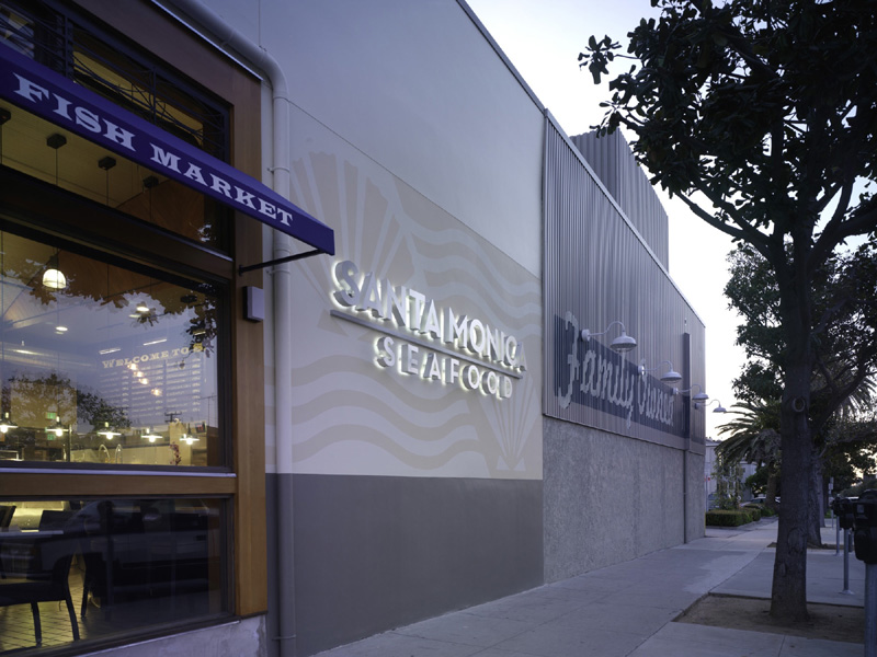Santa Monica Seafood Market & Cafe interior