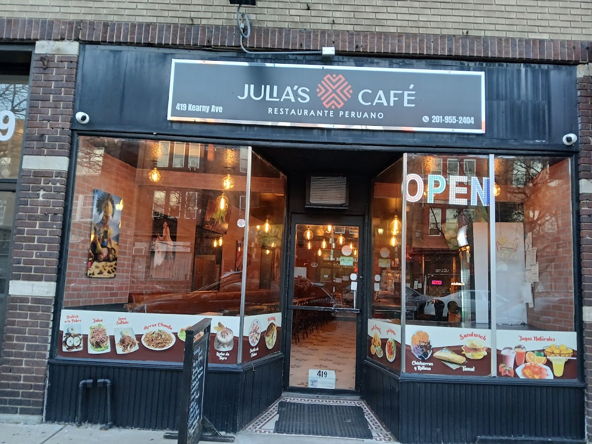 Julia's Cafe International Food interior