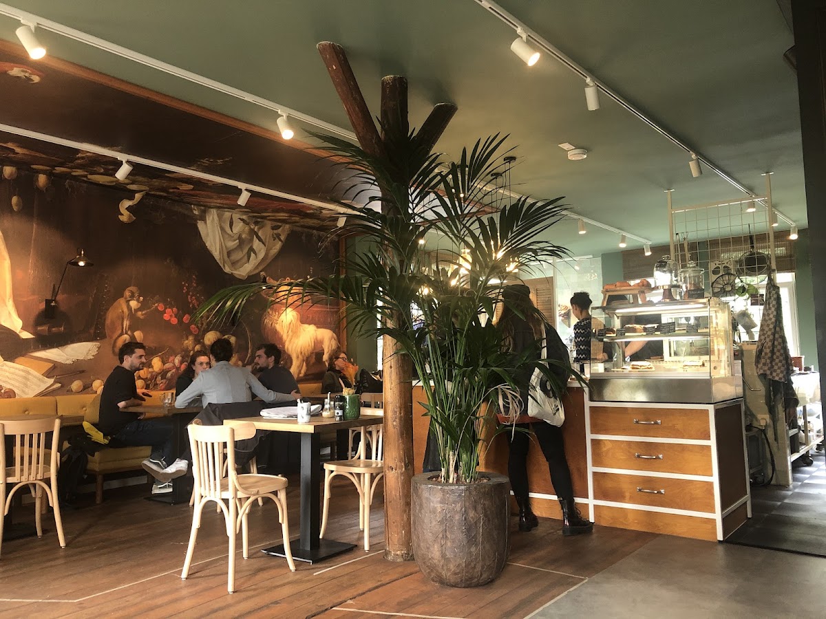 Liever Hier interior