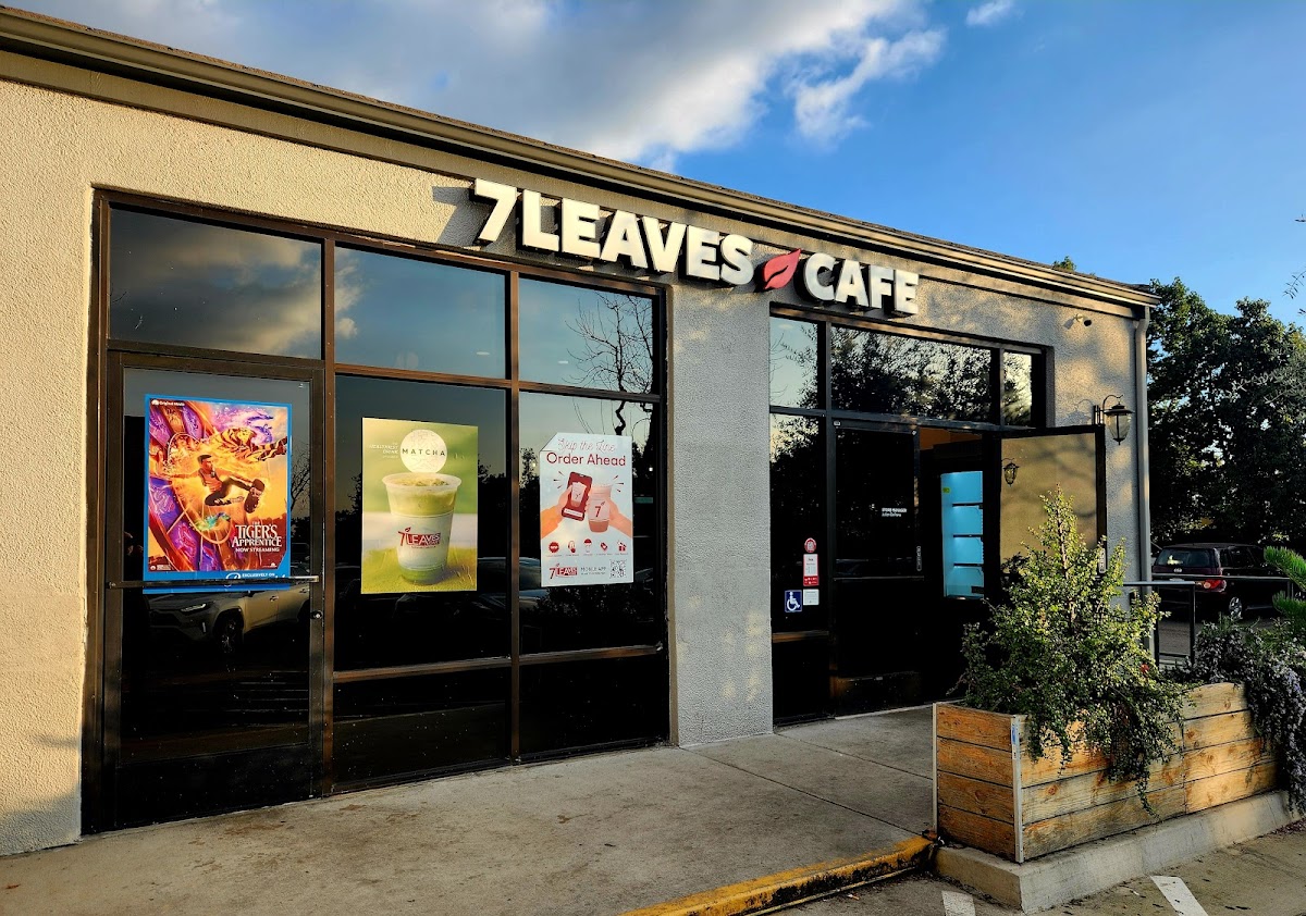 7 Leaves Cafe interior