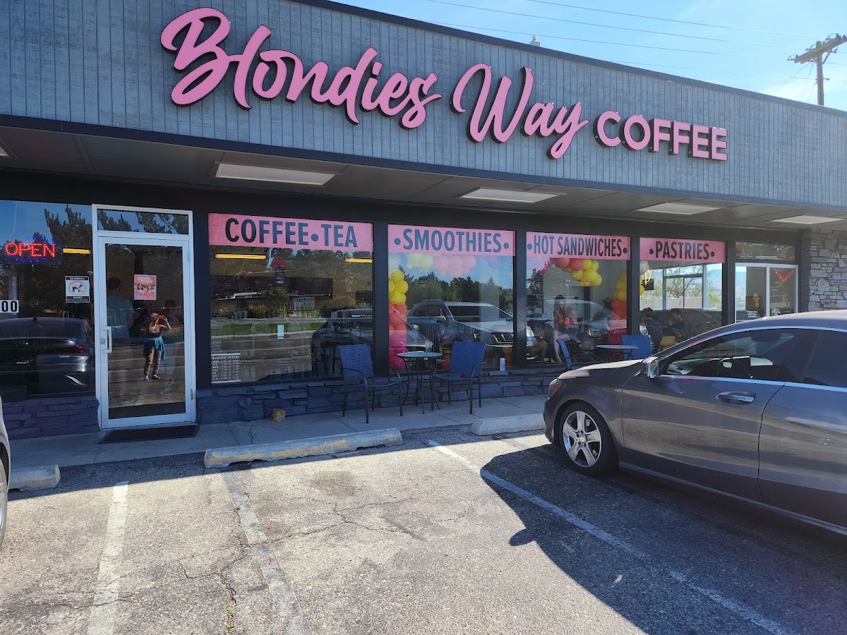 Blondies Way Coffee interior