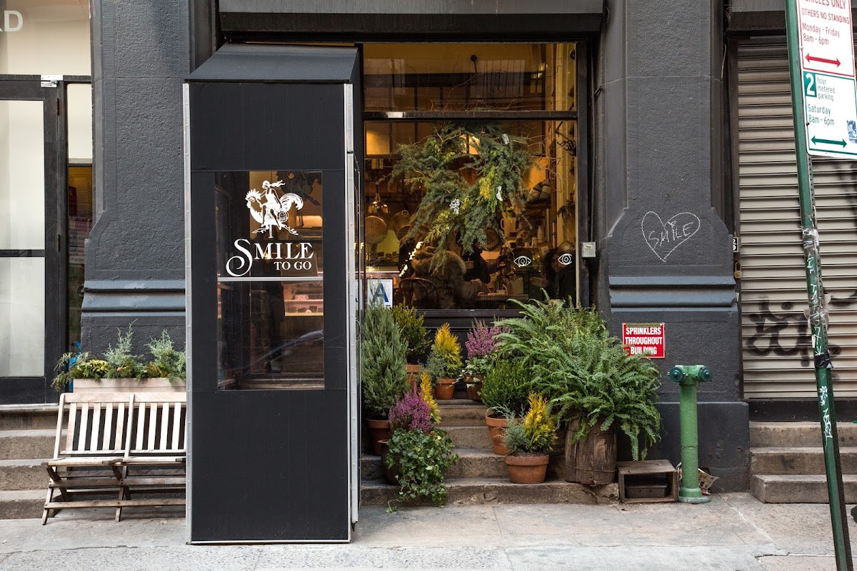 Smile To Go interior