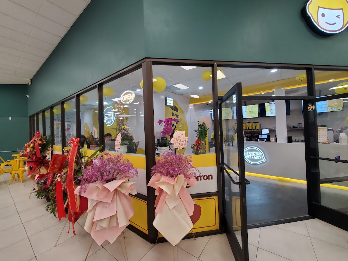 Happy Lemon interior
