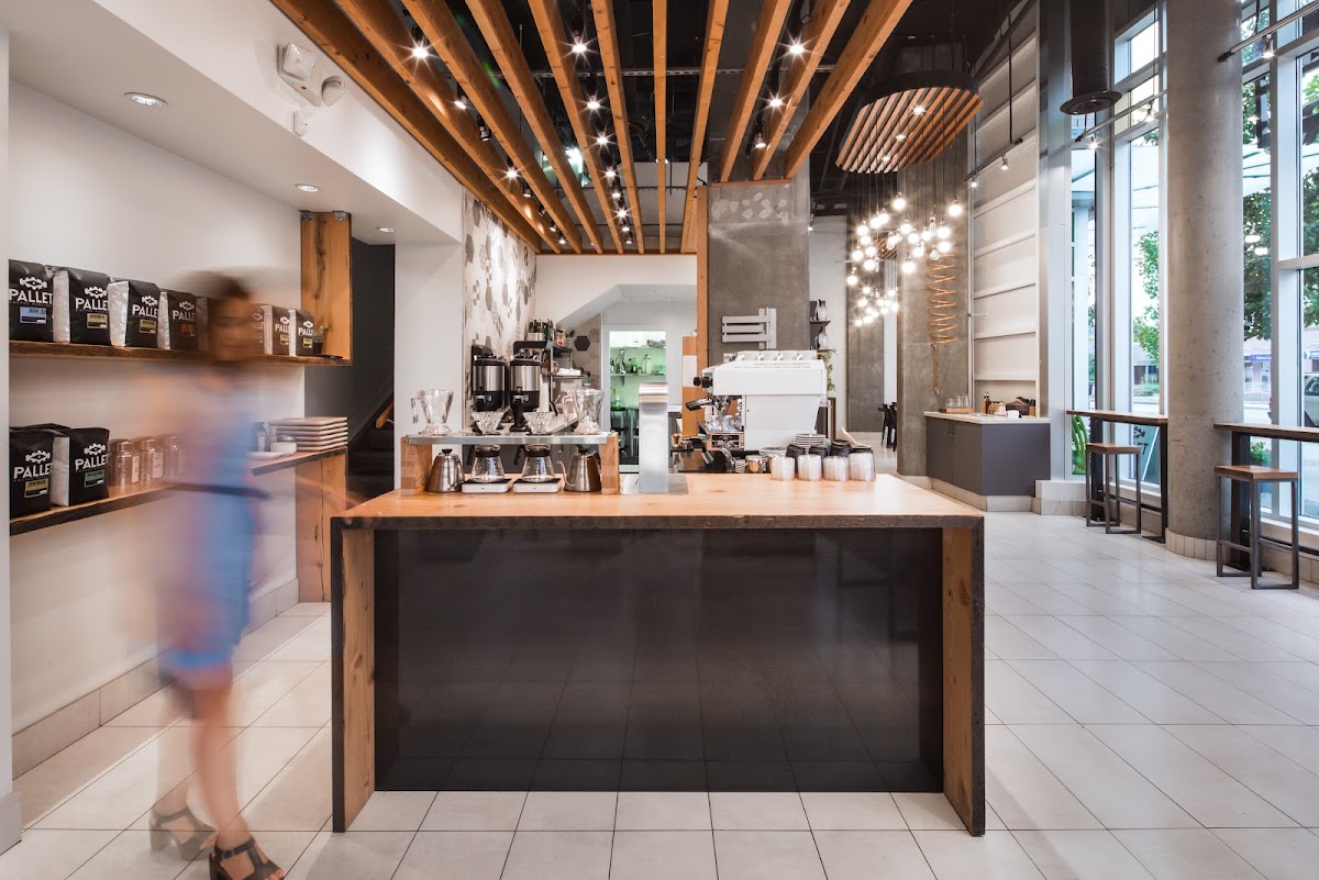Pallet Coffee Roasters - West Broadway interior