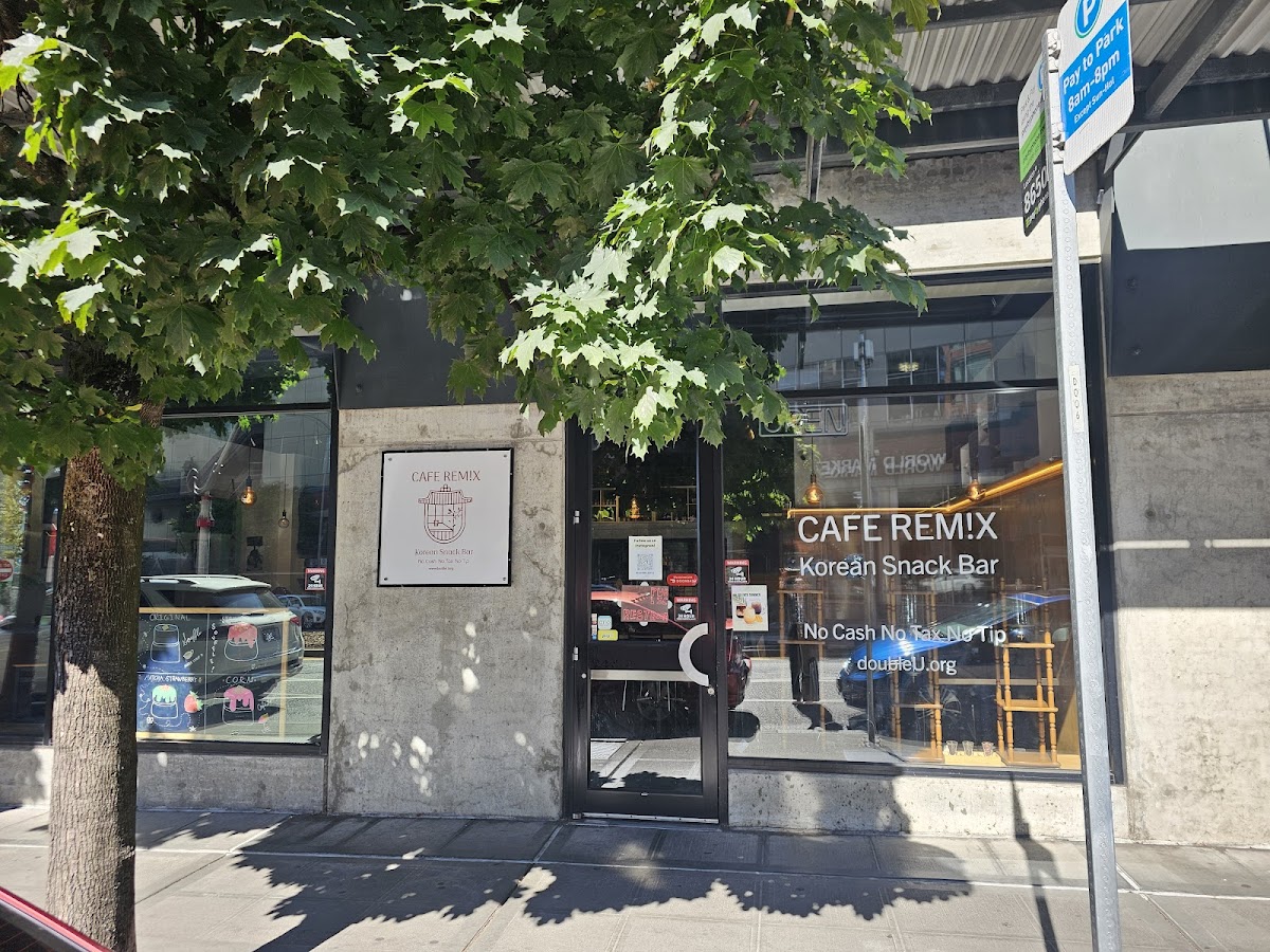 Cafe Remix interior