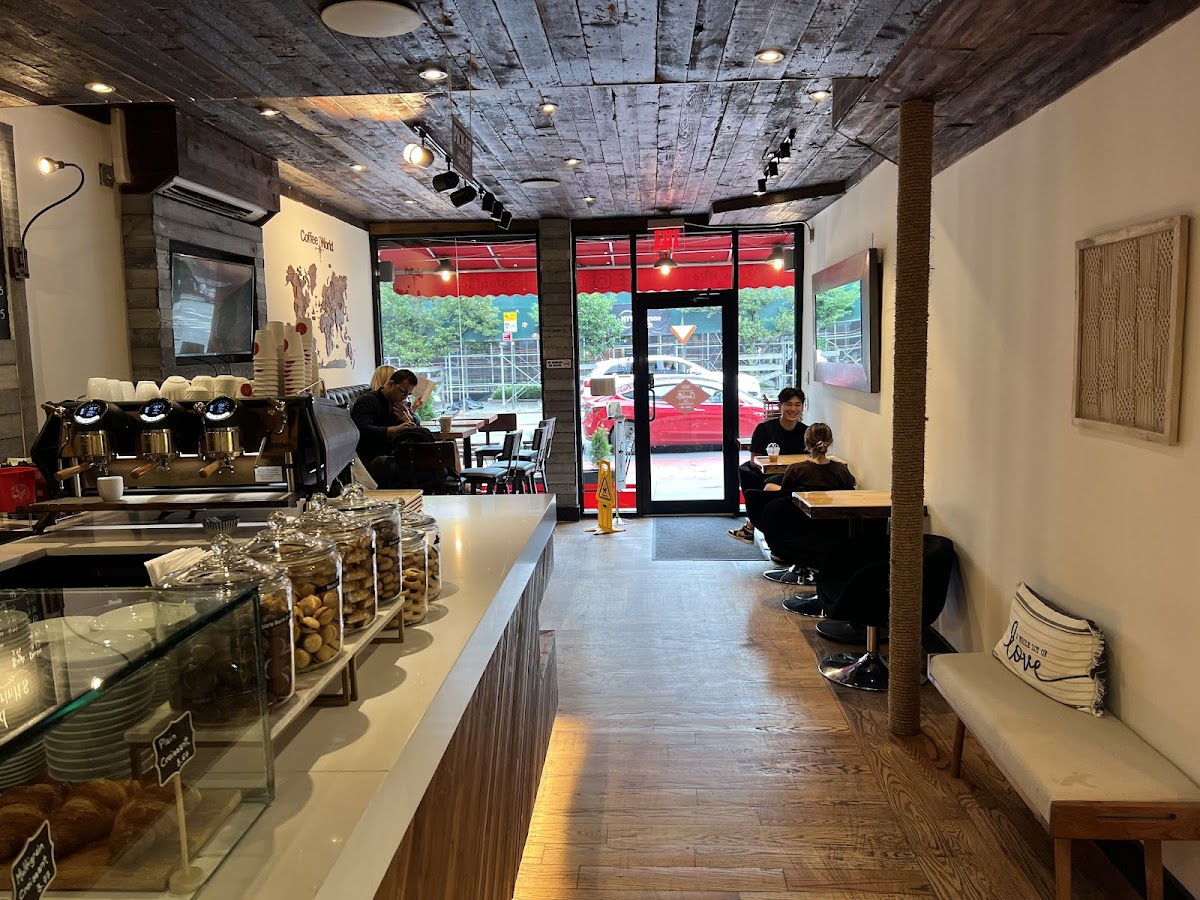Charlotte Cafe interior
