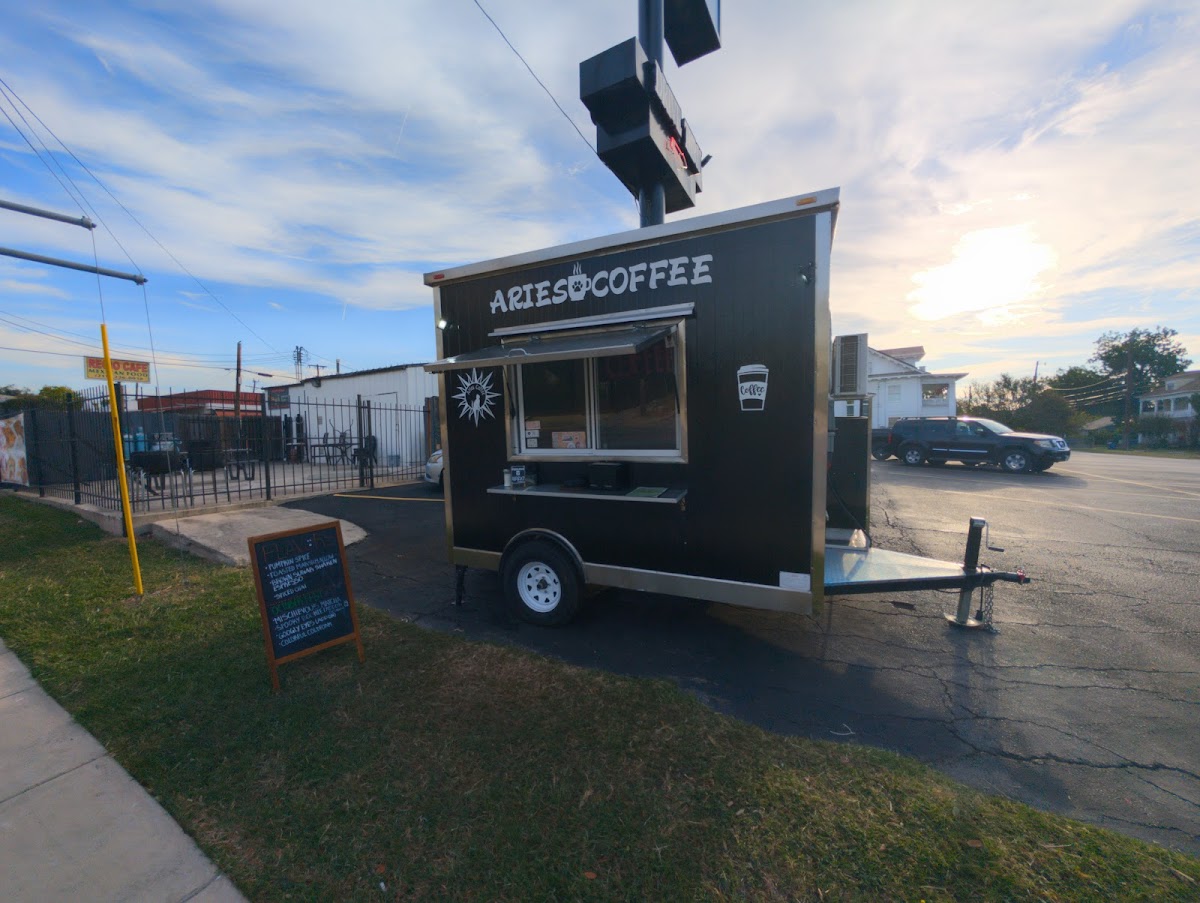 Aries Coffee interior