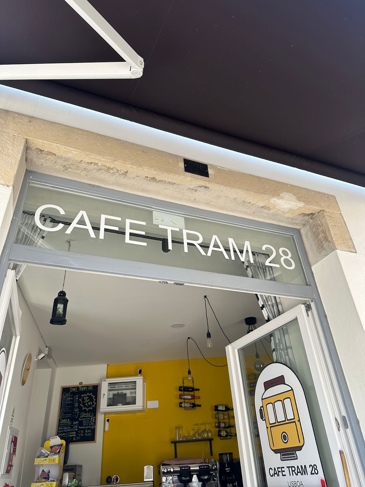 Cafe Tram 28 interior