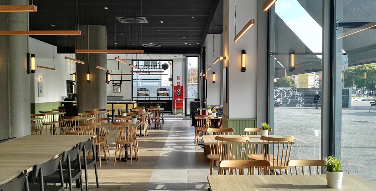 Faborit District Zona Franca interior