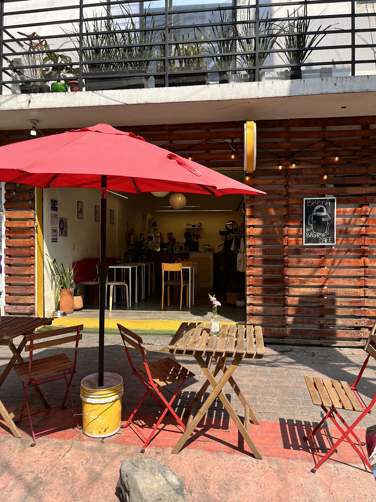 Barra Basica Café interior