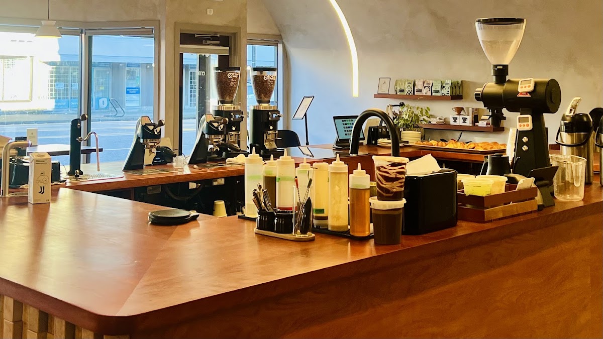 Slo Coffee Fraser St. interior