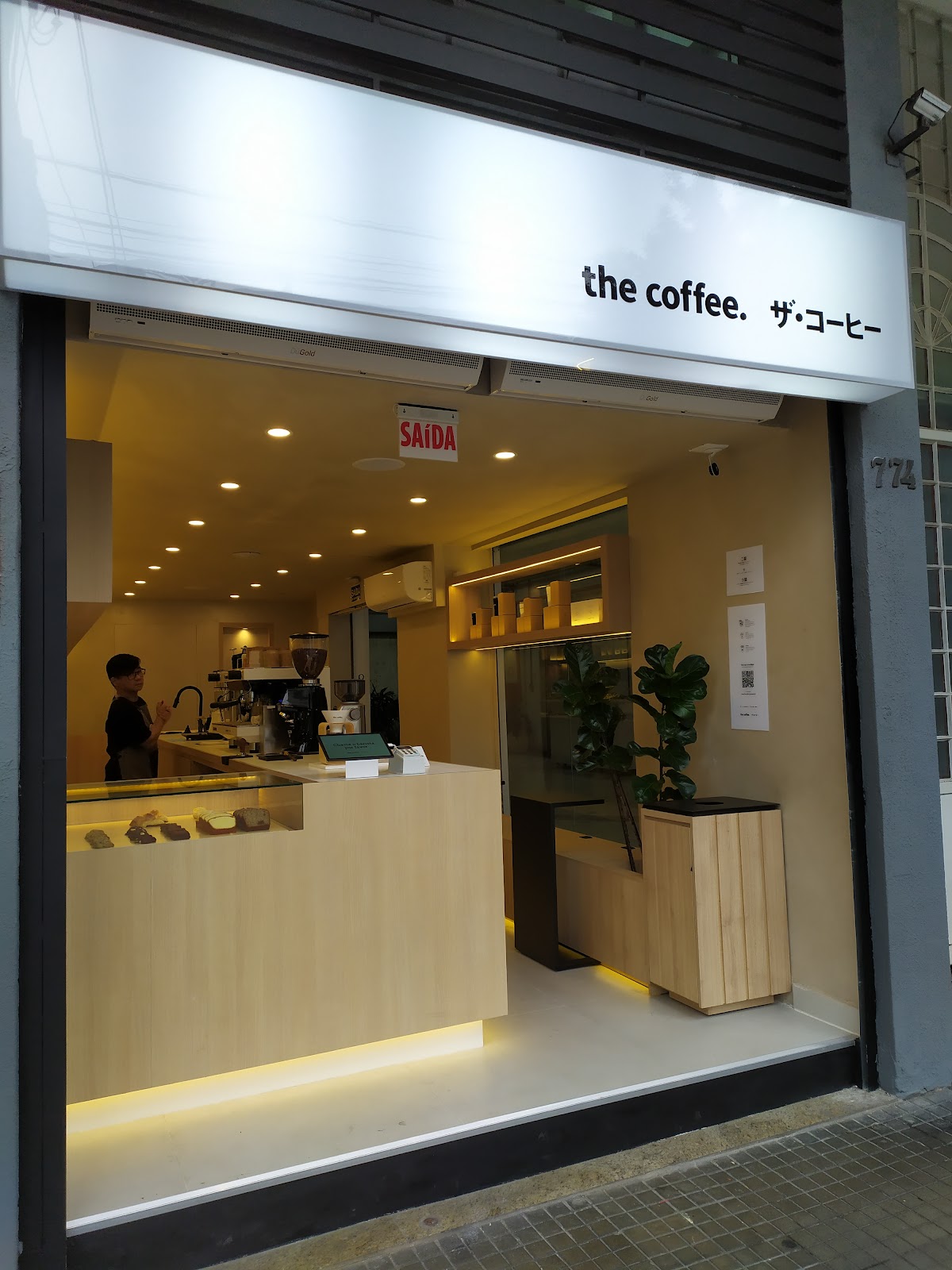 Café no Balcão interior