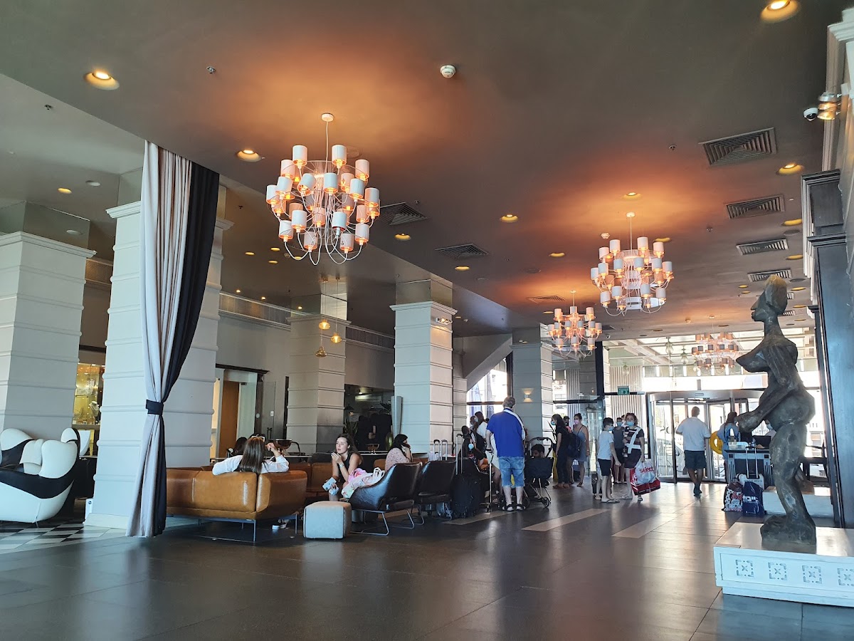 Herod's Lobby bar interior