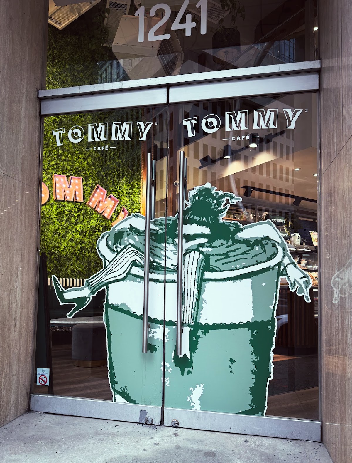 Tommy Cafe interior
