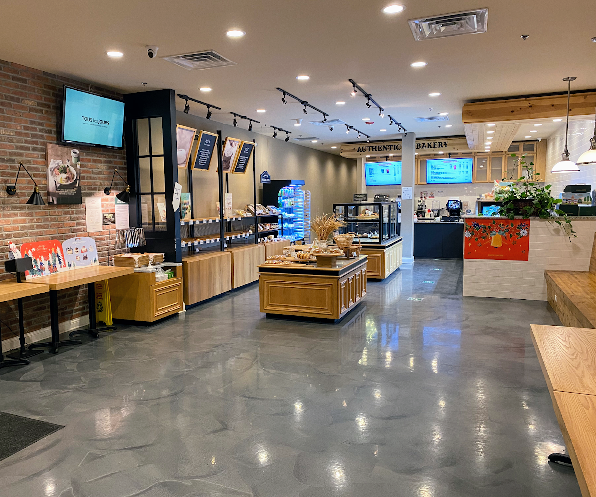 TOUS les JOURS interior
