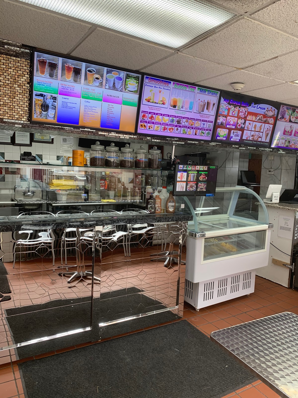 L&S Laundry Café interior