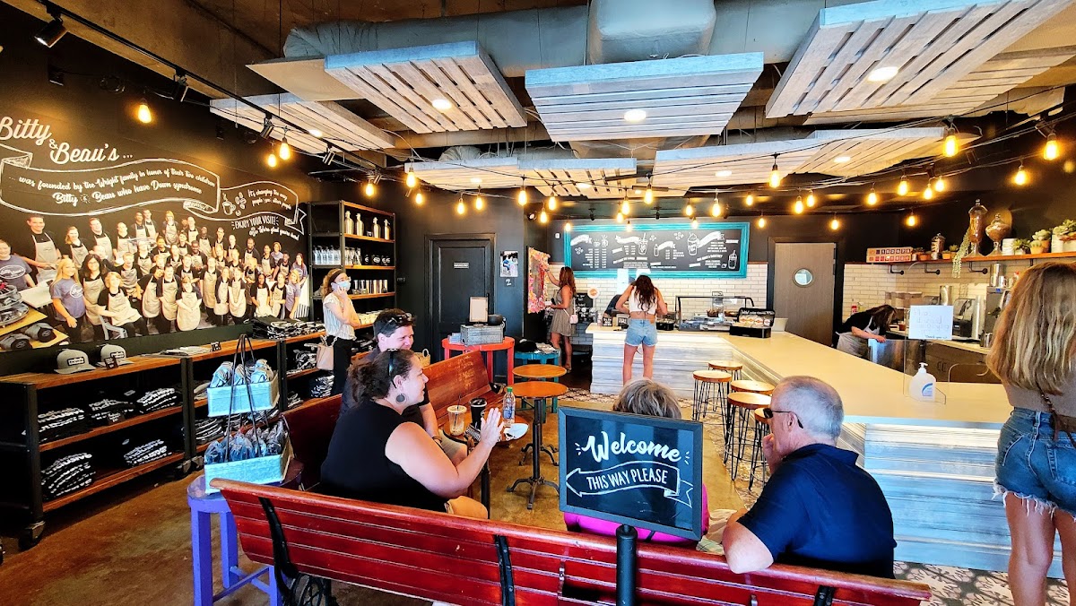 Bitty and Beau's Coffee interior