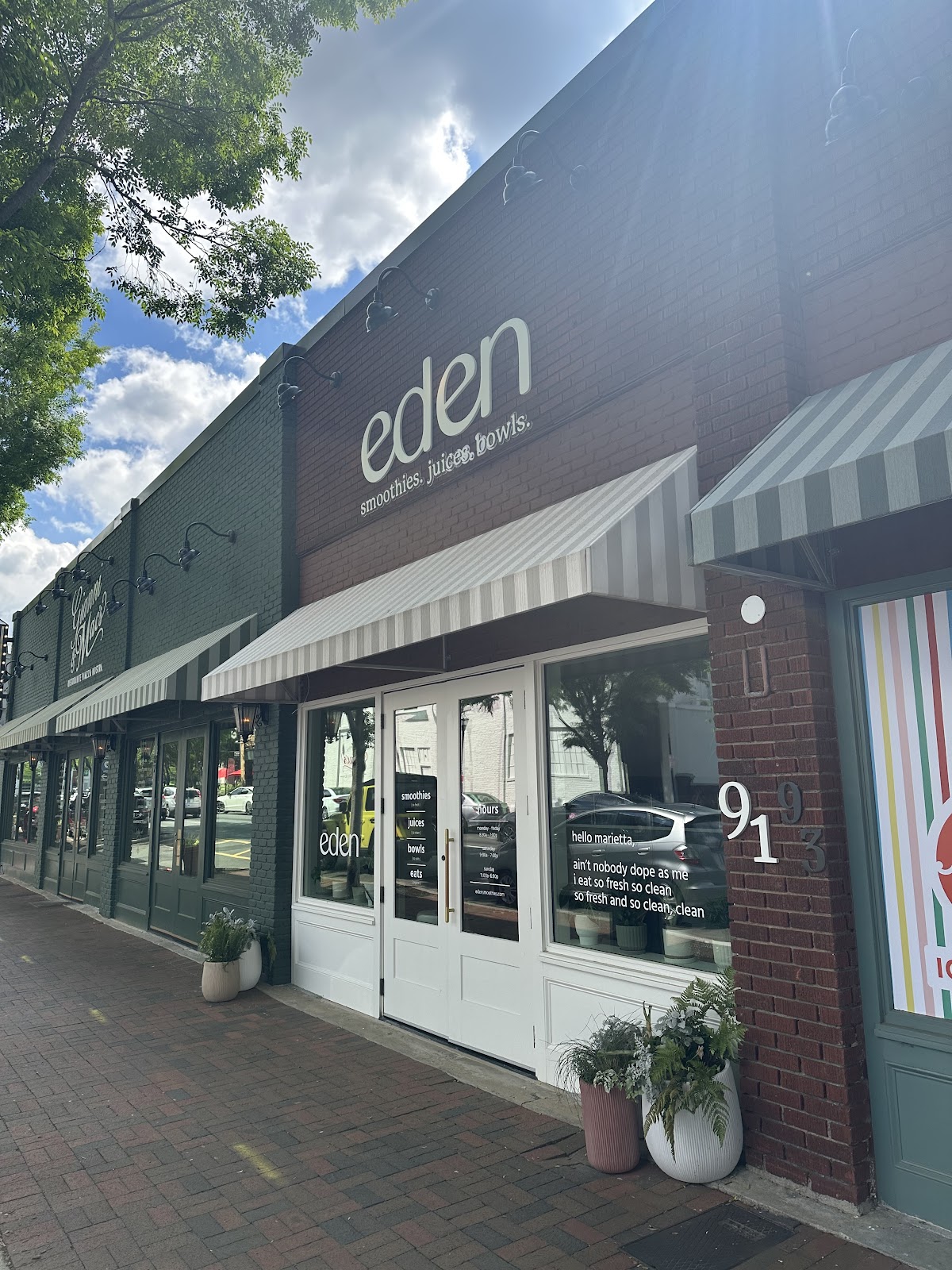 Eden Smoothies interior