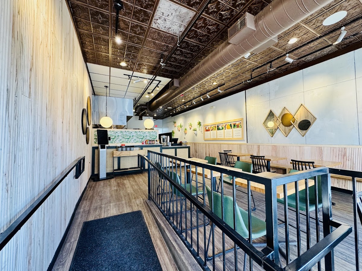 Lotus Banh Mi - Naperville interior