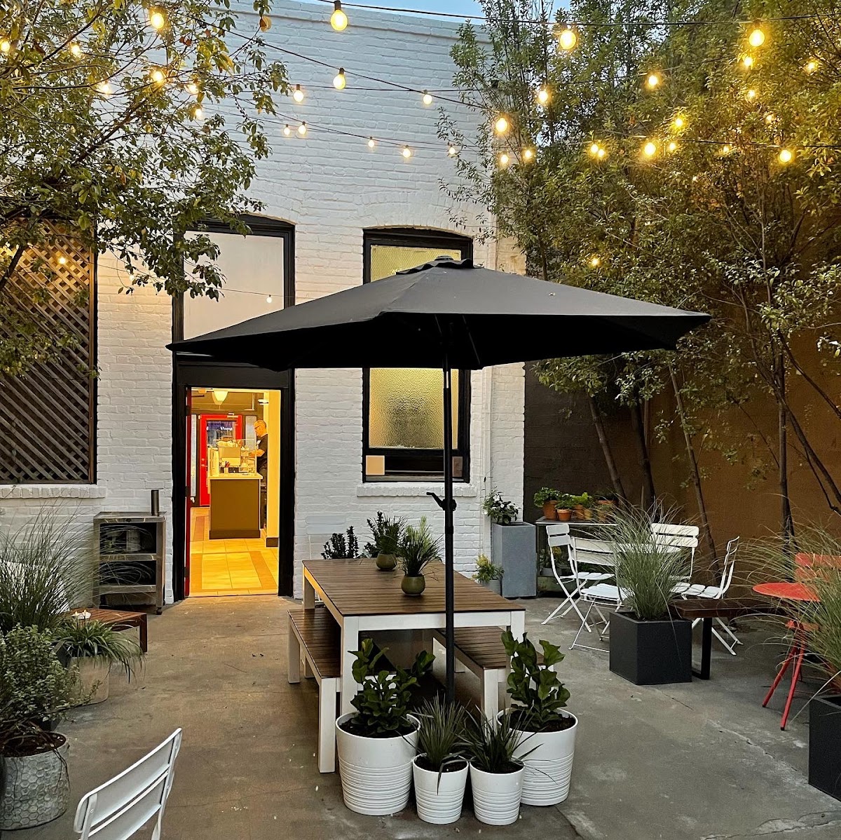 SIGNAL Coffee Roasters interior