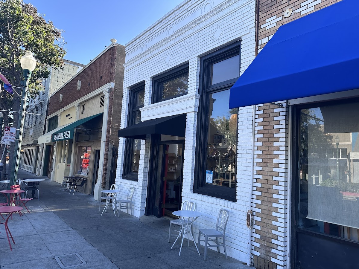 Photo of SIGNAL Coffee Roasters