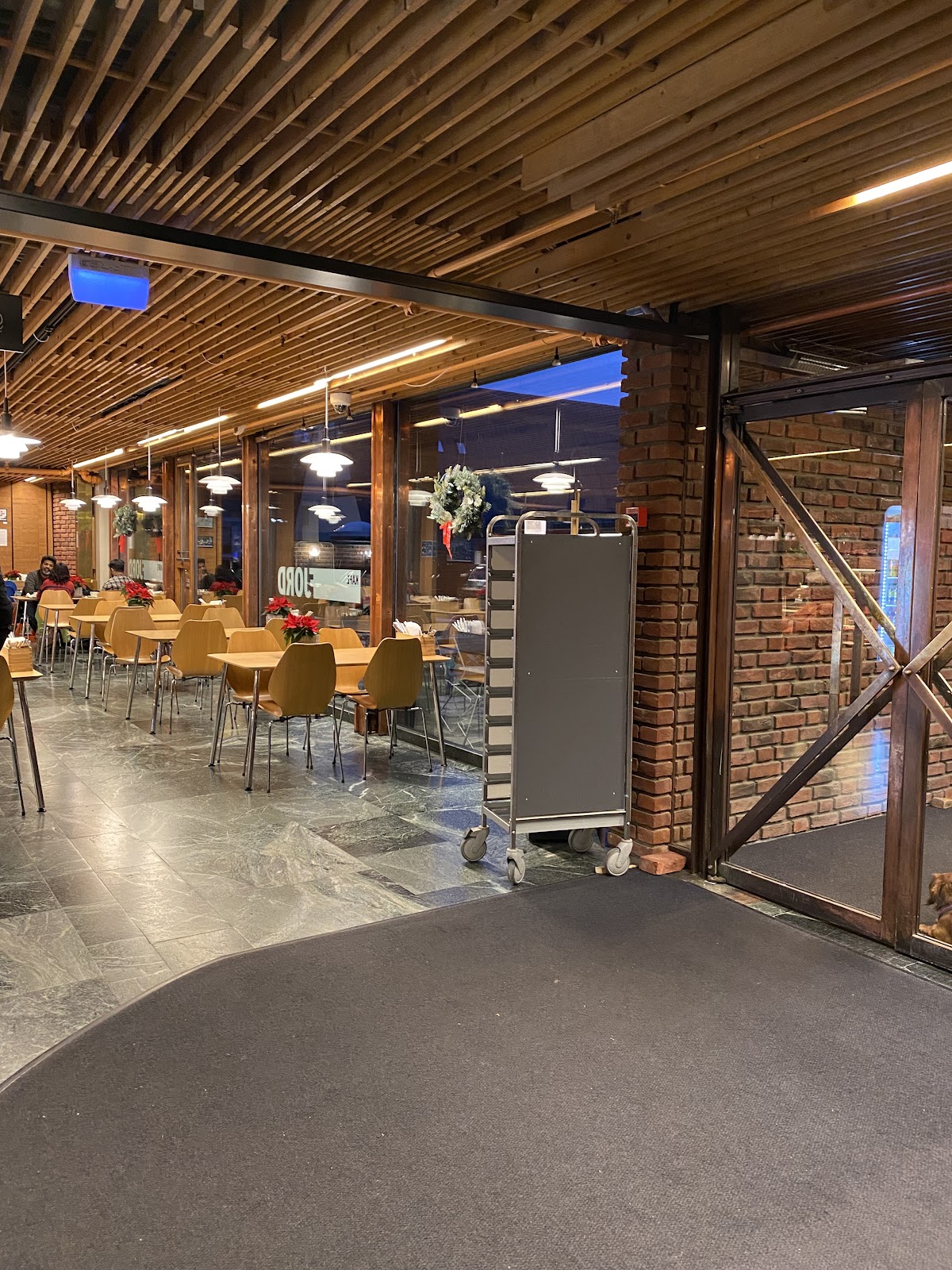 Kafe Fjord interior