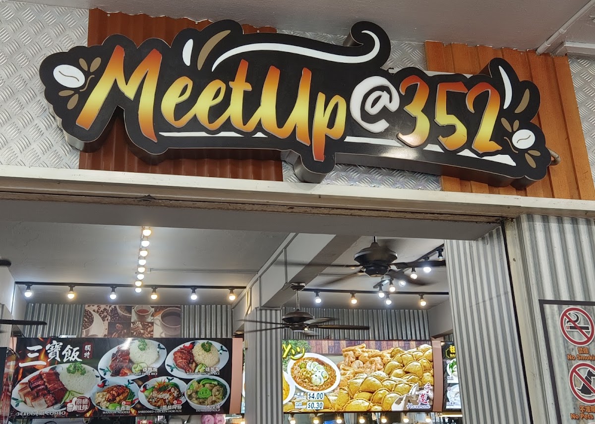 Meetup at 352 interior