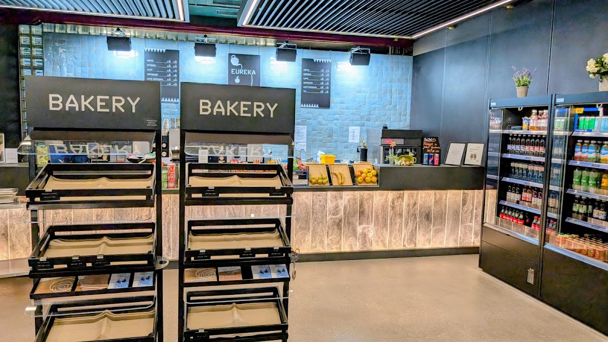 Eureka Take Away interior
