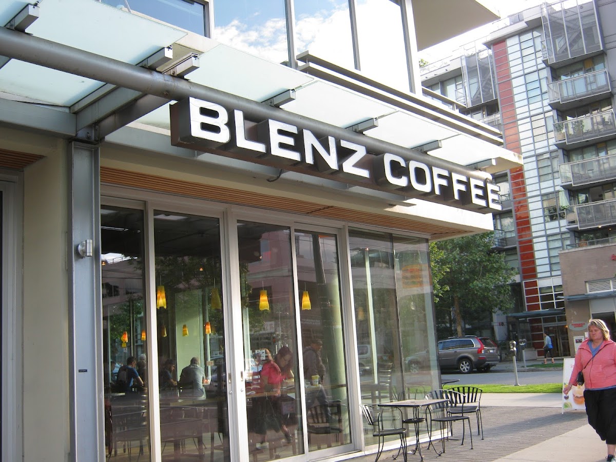 Blenz Coffee interior
