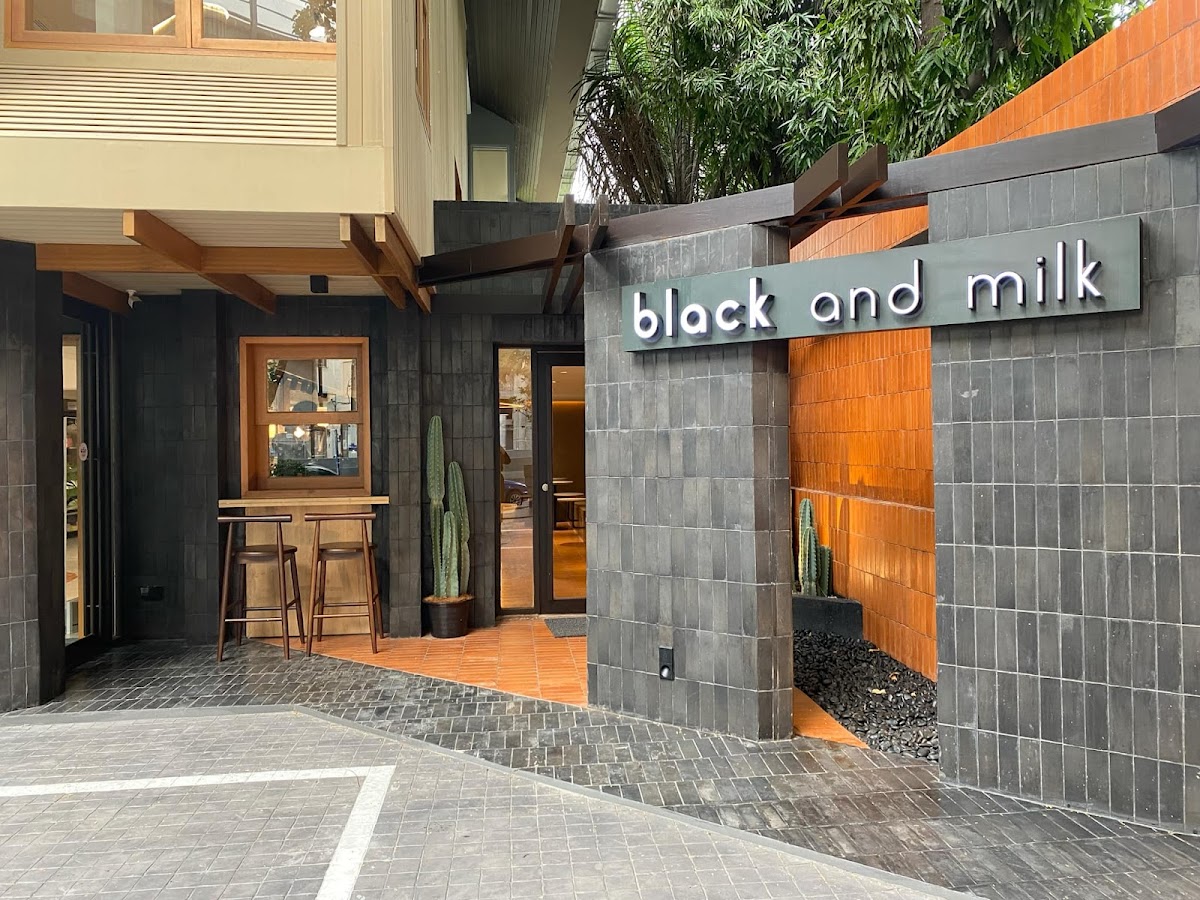 Black and Milk at Rimkhobfa Bookstore interior