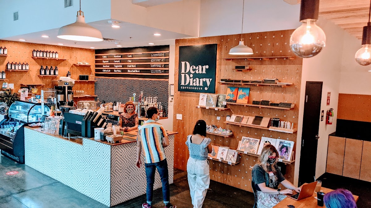 Dear Diary Coffee interior
