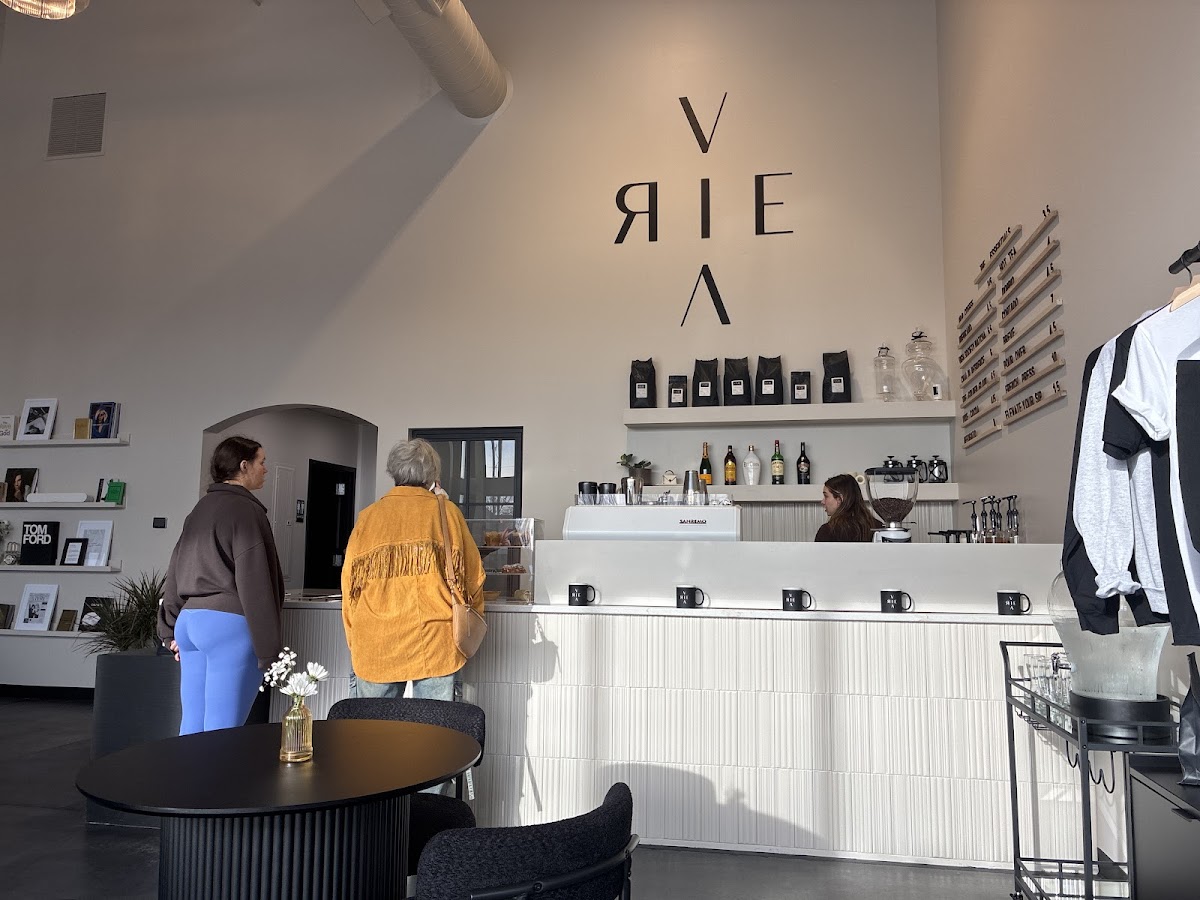 VIVRE interior
